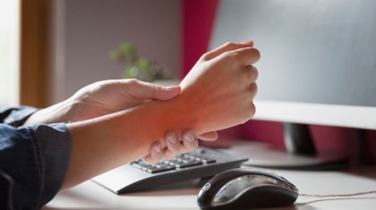 평촌 안양 신경외과에서 알려드리는 손목 염좌와 인대 손상 증상 이미지