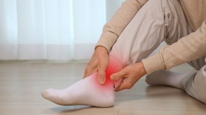 평촌 호계동 정형외과에서 알려드리는 발목 삐었을때 찜질 순서와 발목 염좌 증상 이미지